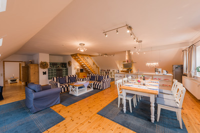 Foto 4 Ferienwohnung Ostfriesland Krummhörn & Umgebung Landhaus Greetsiel am Hafen / 