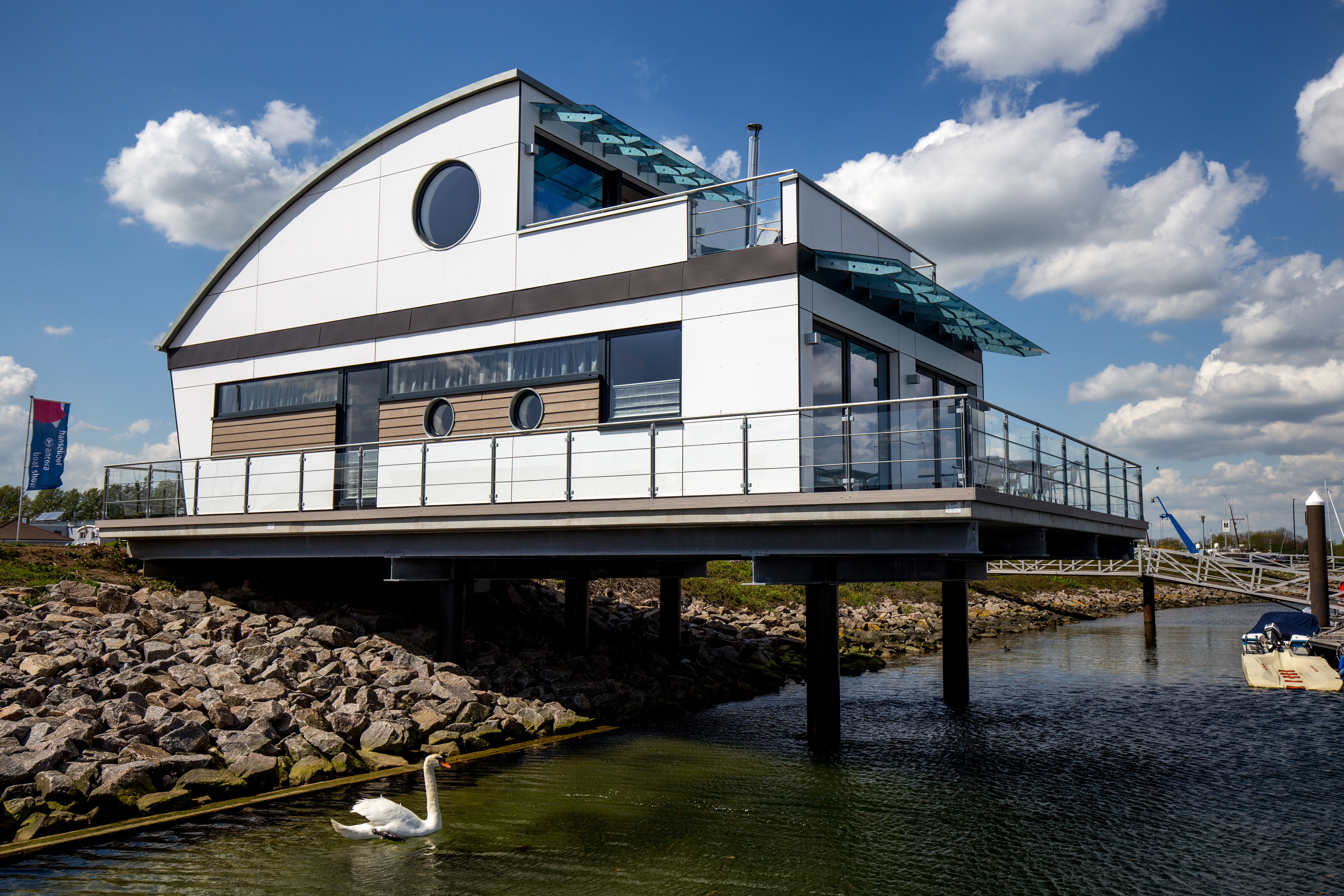 KYST 54°10 Floating Home 1 Ferienhaus in Deutschland