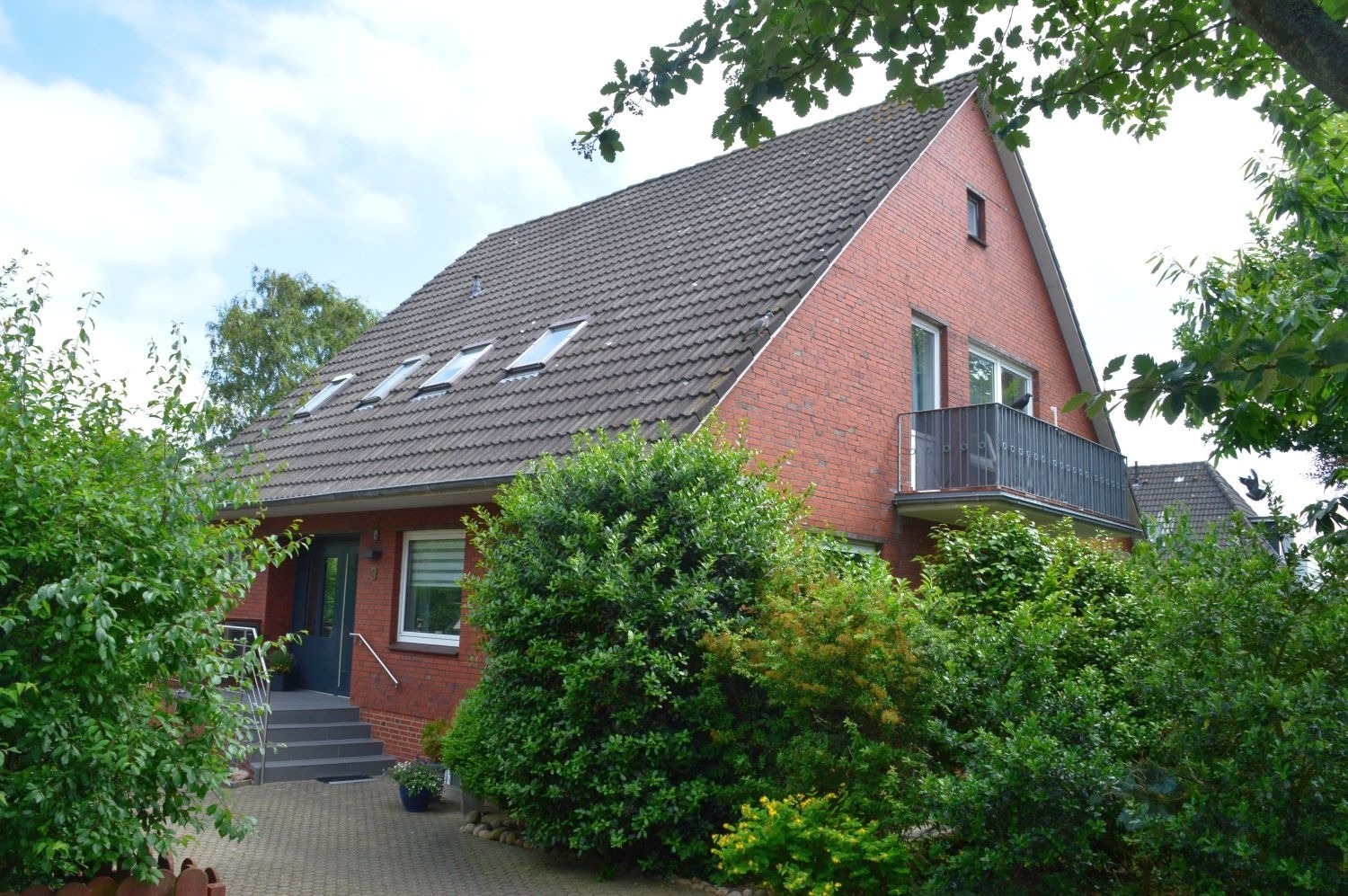 Flurstrasse OG links