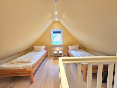 Foto 10 Ferienwohnung Ostfriesland Sylt Ferienhaus Am Dorfteich 16a OG (Objekt 70360) Reise
