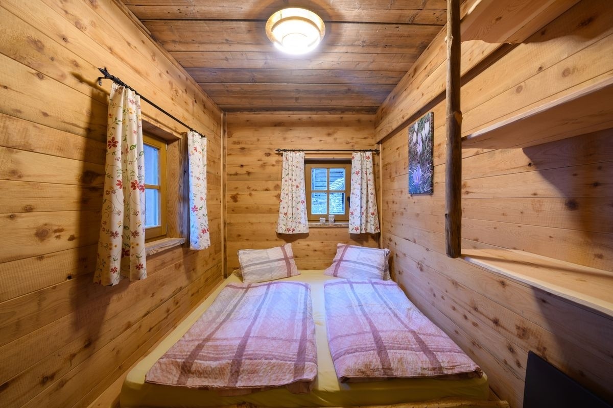 Hungarhub Hütte – Bild 10