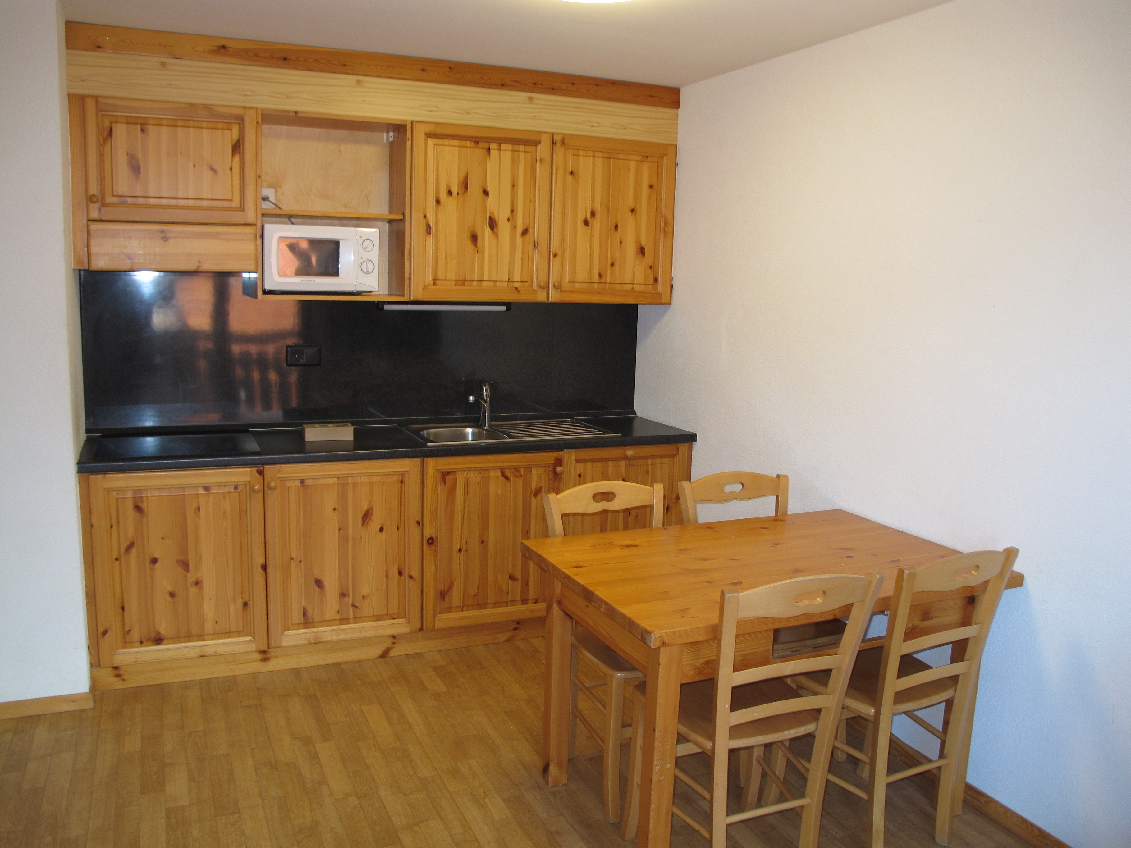 Wohnung MONT GELE (NEND198) Ski in and Ski out – Bild 8