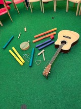 Kinderzelt: Musikspaß mit Instrumenten